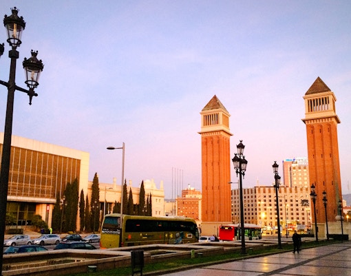 Sidewalks along Avinguda Maria Cristina