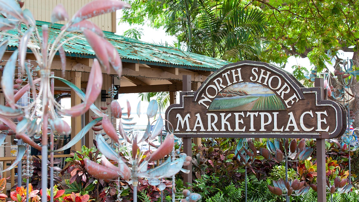 Haleiwa Town marketplace, north shore,