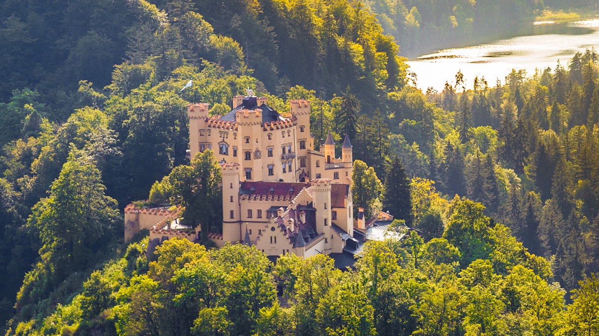 Why visit the Hohenschwangau Castle?