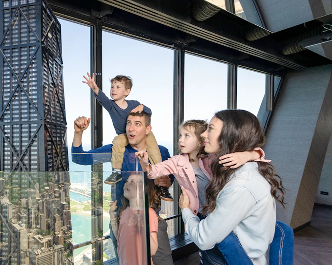 360 Chicago Sip & View