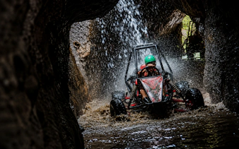ubud off-road buggy-eventyr: dragehulen, vannfallstien og jungeltunnelen-8