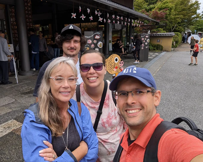 Kyoto Arashiyama Walking Tour with Okochi Sanso, Tenryuji, and Monkey Park