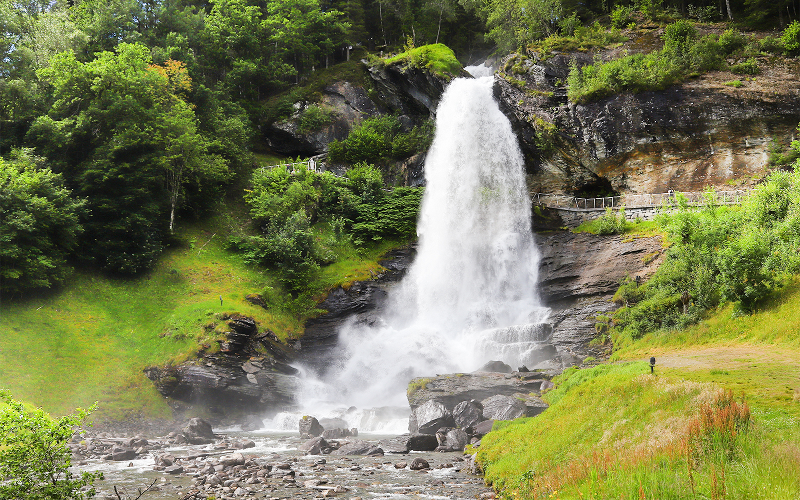 Steinsdalsfossen