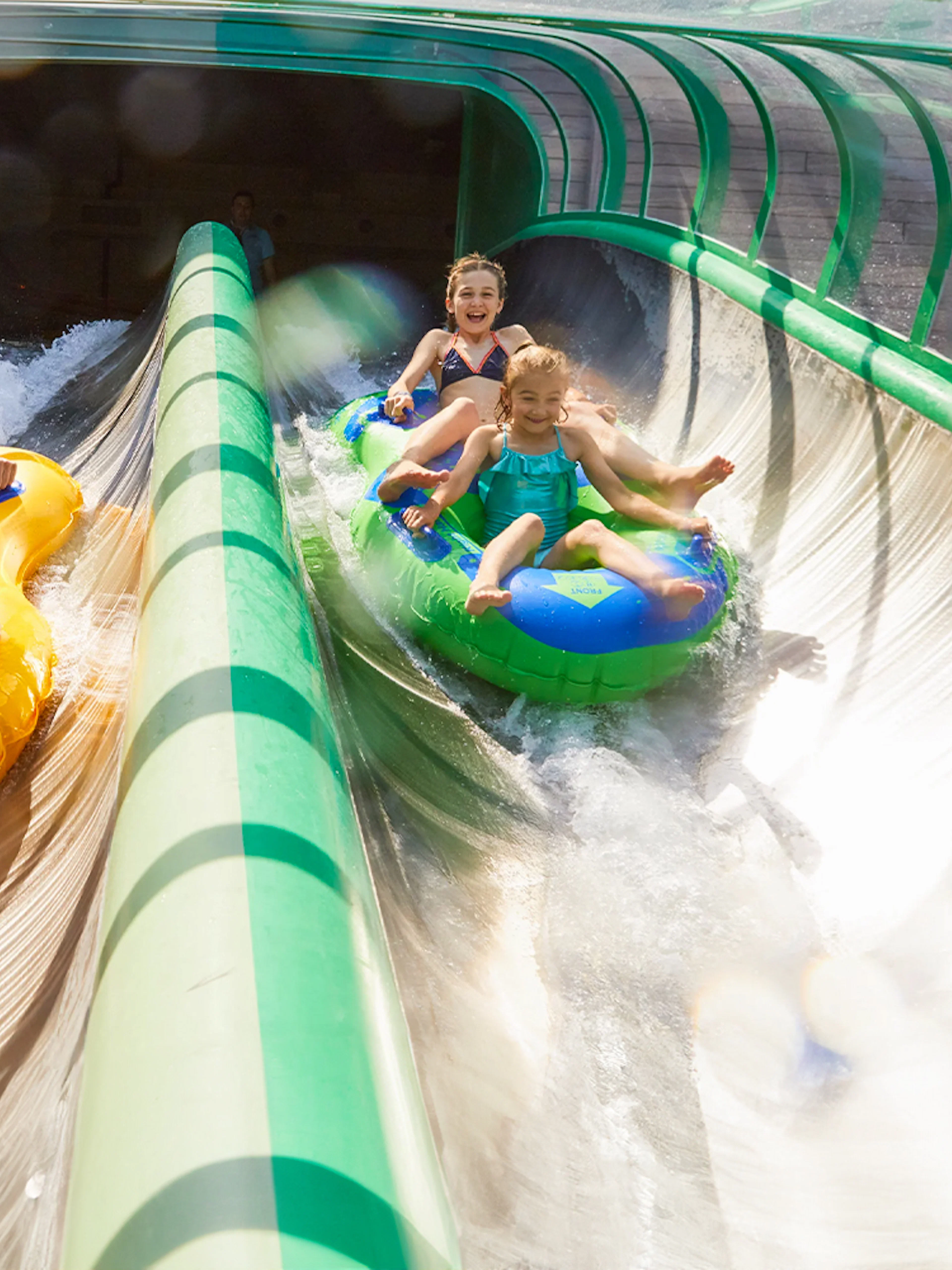Family on Splash Clash ride at Bellewaerde Aquapark.