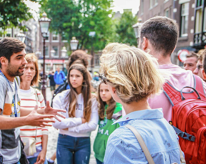 From Amsterdam: Zaanse Schans Windmills Tour in Spanish