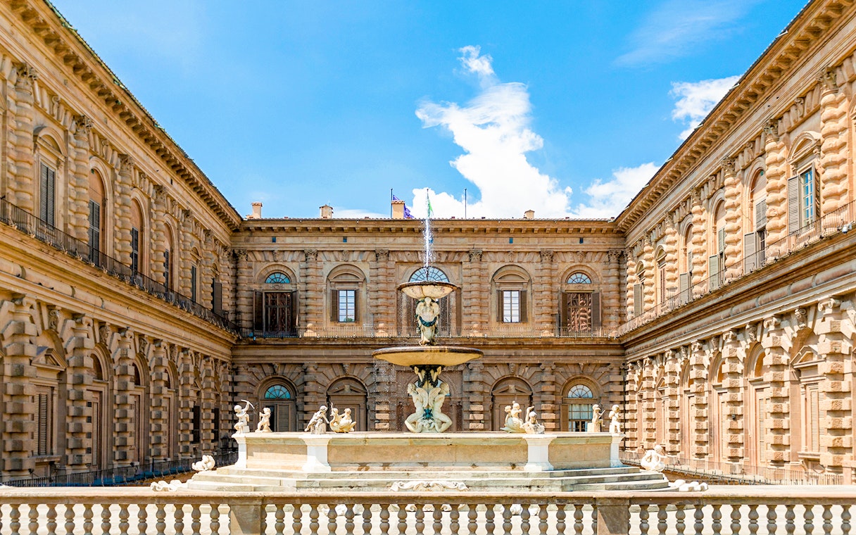 Pitti Palace exterior view in Florence, Italy, showcasing Renaissance architecture.