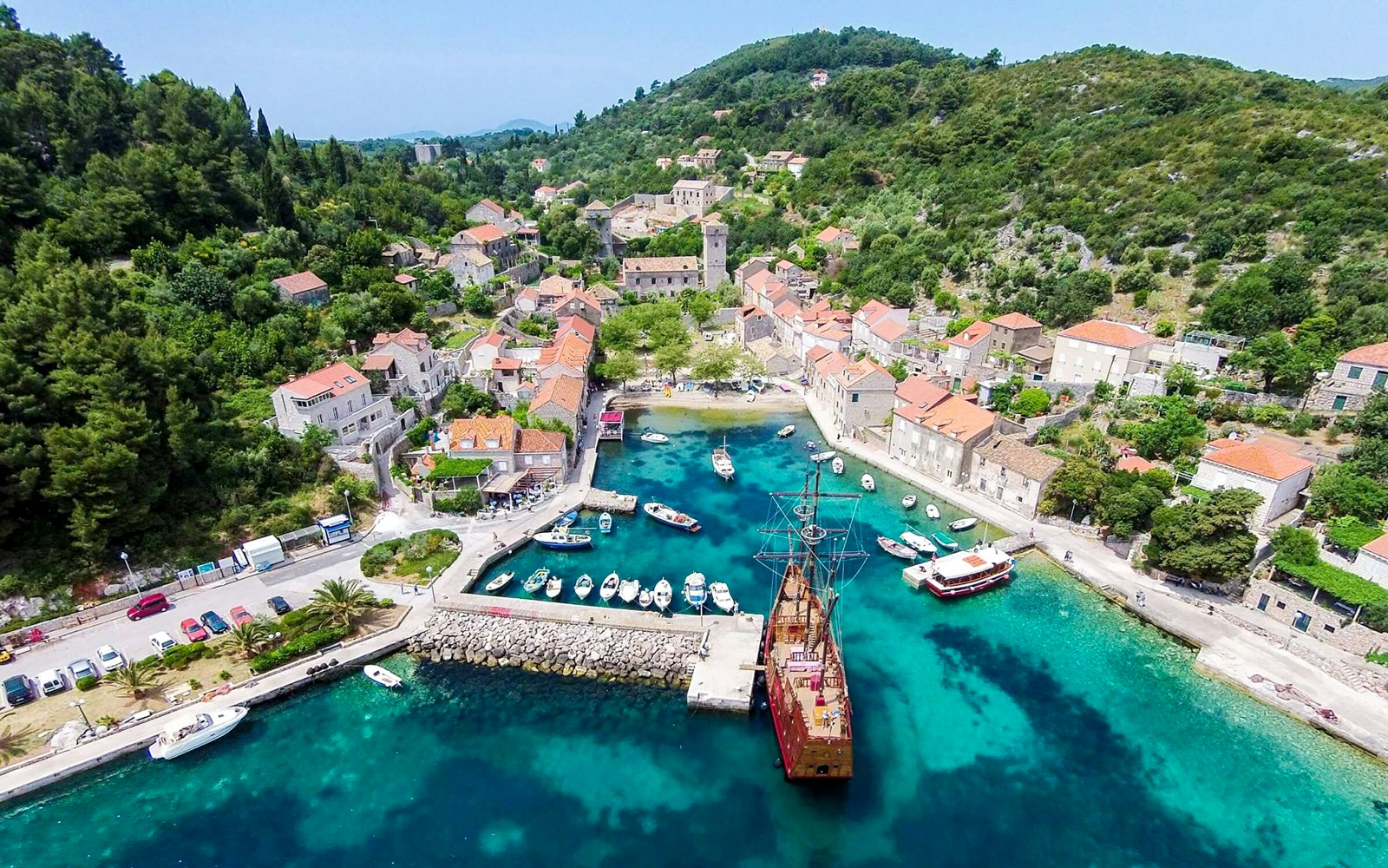 Discover the beauty of the Elaphiti islands