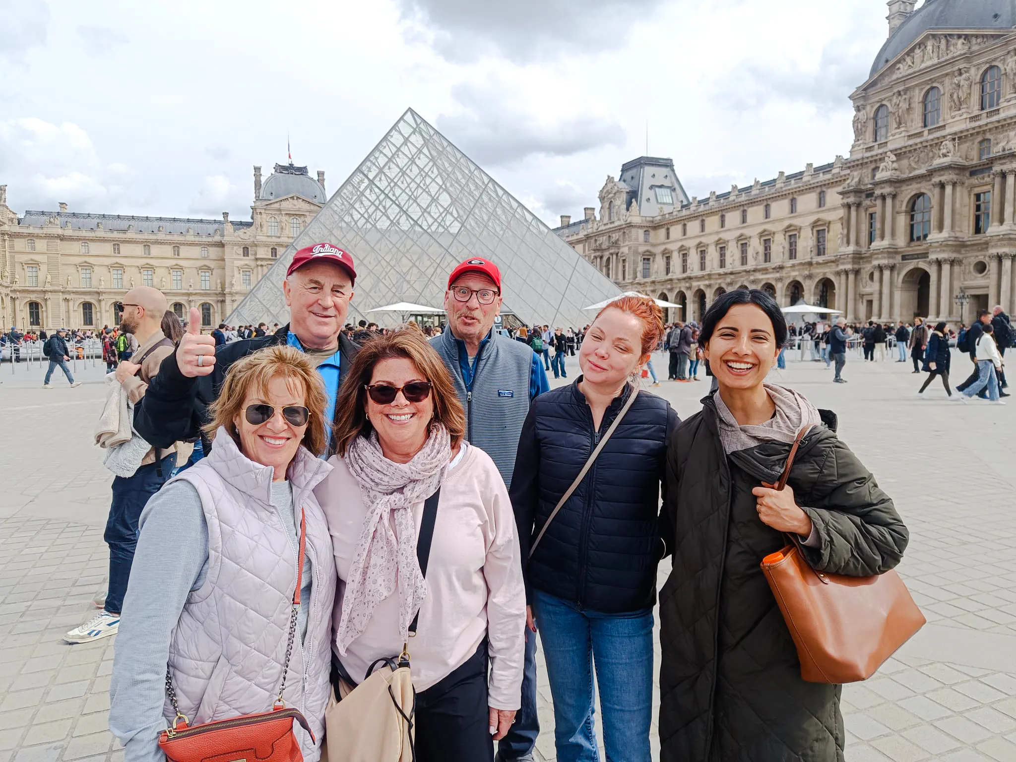 visite guidée de plus de 30 sites touristiques à paris, avec entrée à l'opéra garnier et dégustation de champagne sur le toit des galeries lafayette-1