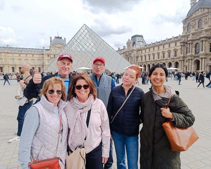 Paris 30+ Sights Guided Tour with Opéra Garnier Entry and Galeries Lafayette Rooftop Champagne
