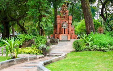 Ho Chi Minh City Hidden Parks & Local Coffee Culture Walking Tour