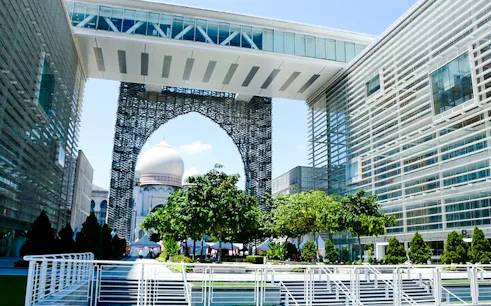 tour privato di putrajaya con giro in barca sul lago-1
