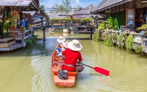 Pattaya Floating Market: Tours and Guided Visits