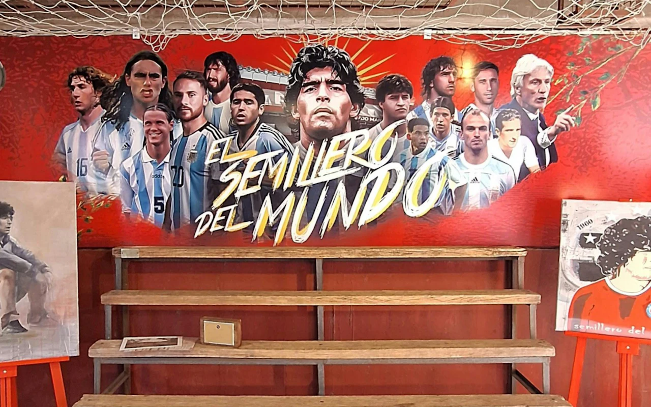 Buenos Aires: Maradona Walking Tour with Argentinos Juniors, Casa de D10S & La Paternal