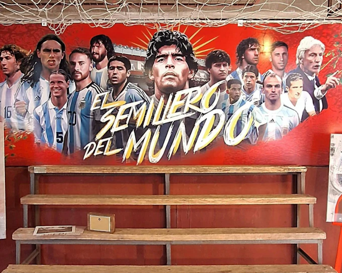 Buenos Aires: Maradona Walking Tour with Argentinos Juniors, Casa de D10S & La Paternal