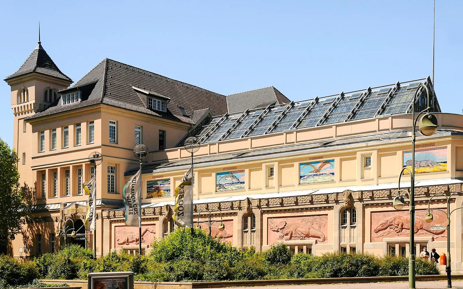 Zoo + Aquarium / Bikini Berlin