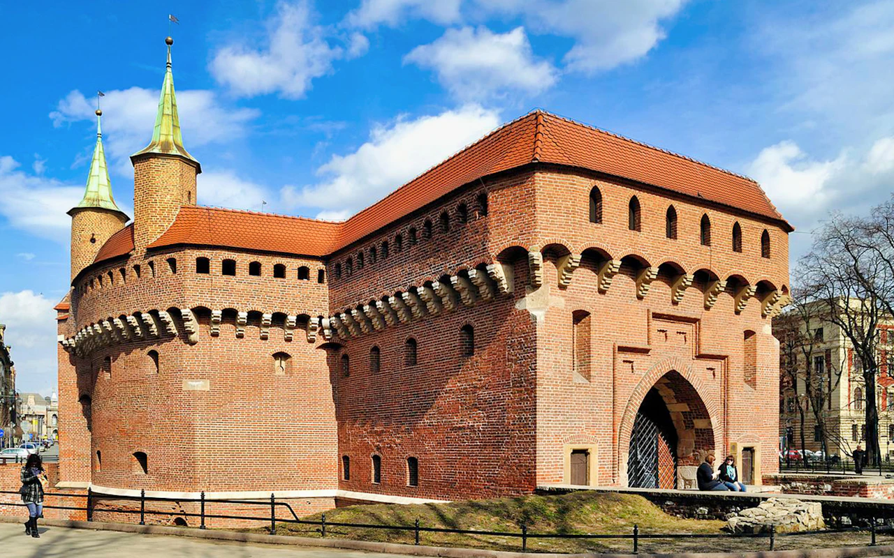 Combo: Passeio de ônibus hop-on hop-off em Cracóvia + Ingressos para o Krakow City Pass — 5