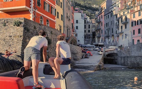 passeio de barco guiado em cinque terre com capitão de la spezia-1