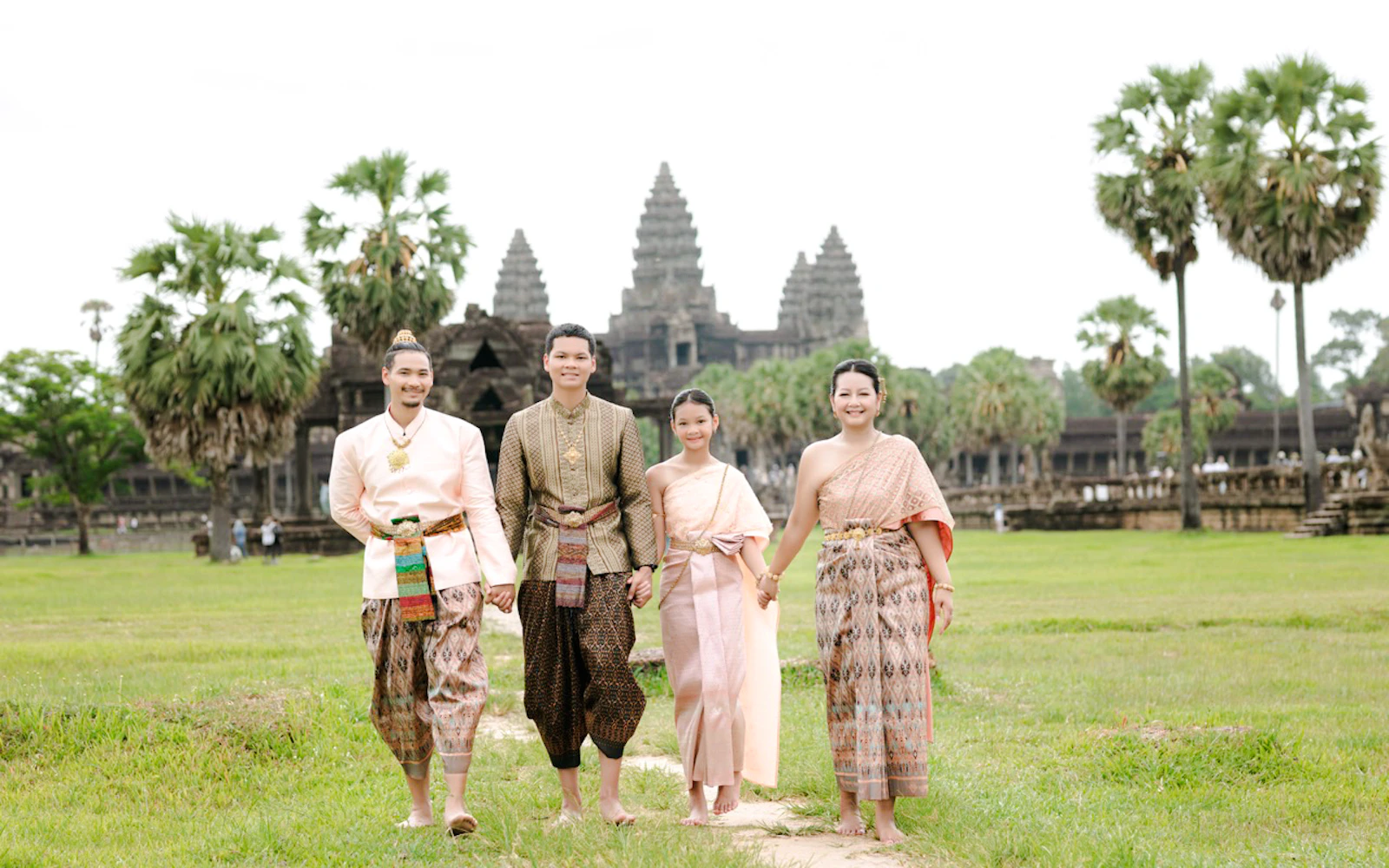 Angkor Wat Khmer Traditional Costume Experience
