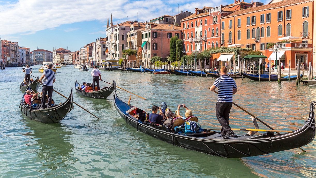 Venice gondola rides
