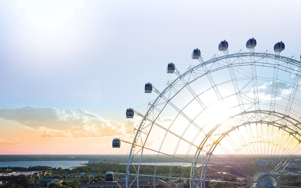 Ferris wheel at sunset in ICON Park, Orlando.