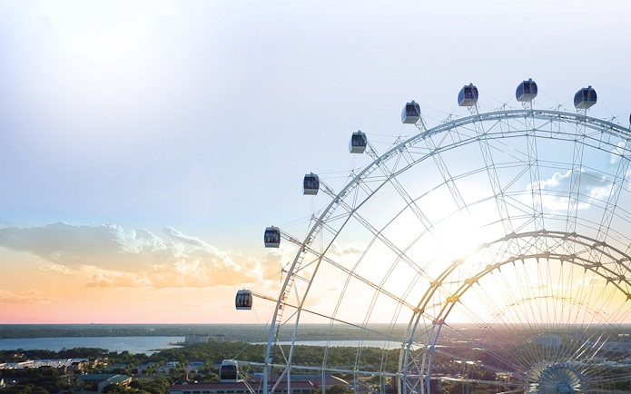 Ferris wheel at sunset in ICON Park, Orlando.