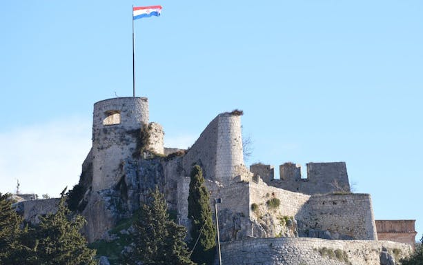 à partir de split : visite guidée de la forteresse de klis et de la vieille ville de trogir, avec arrêt photo panoramique et transferts-2