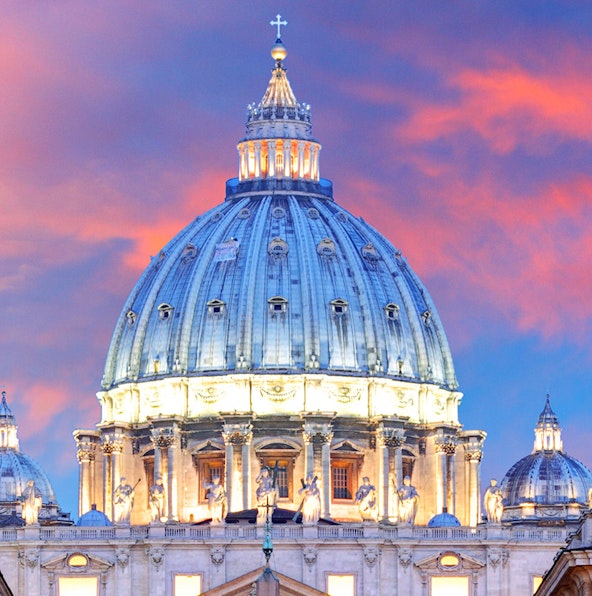 A visit to St. Peter’s Basilica at night
