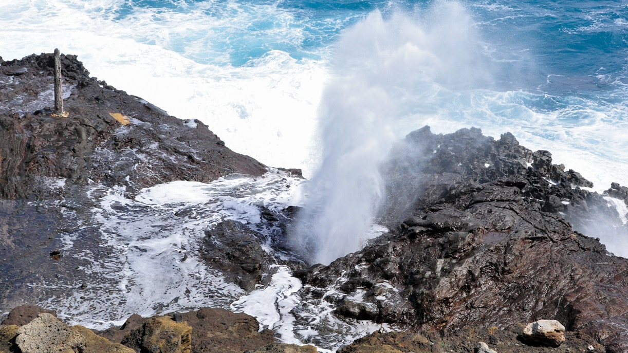 Water comming out of Halona blowhole
