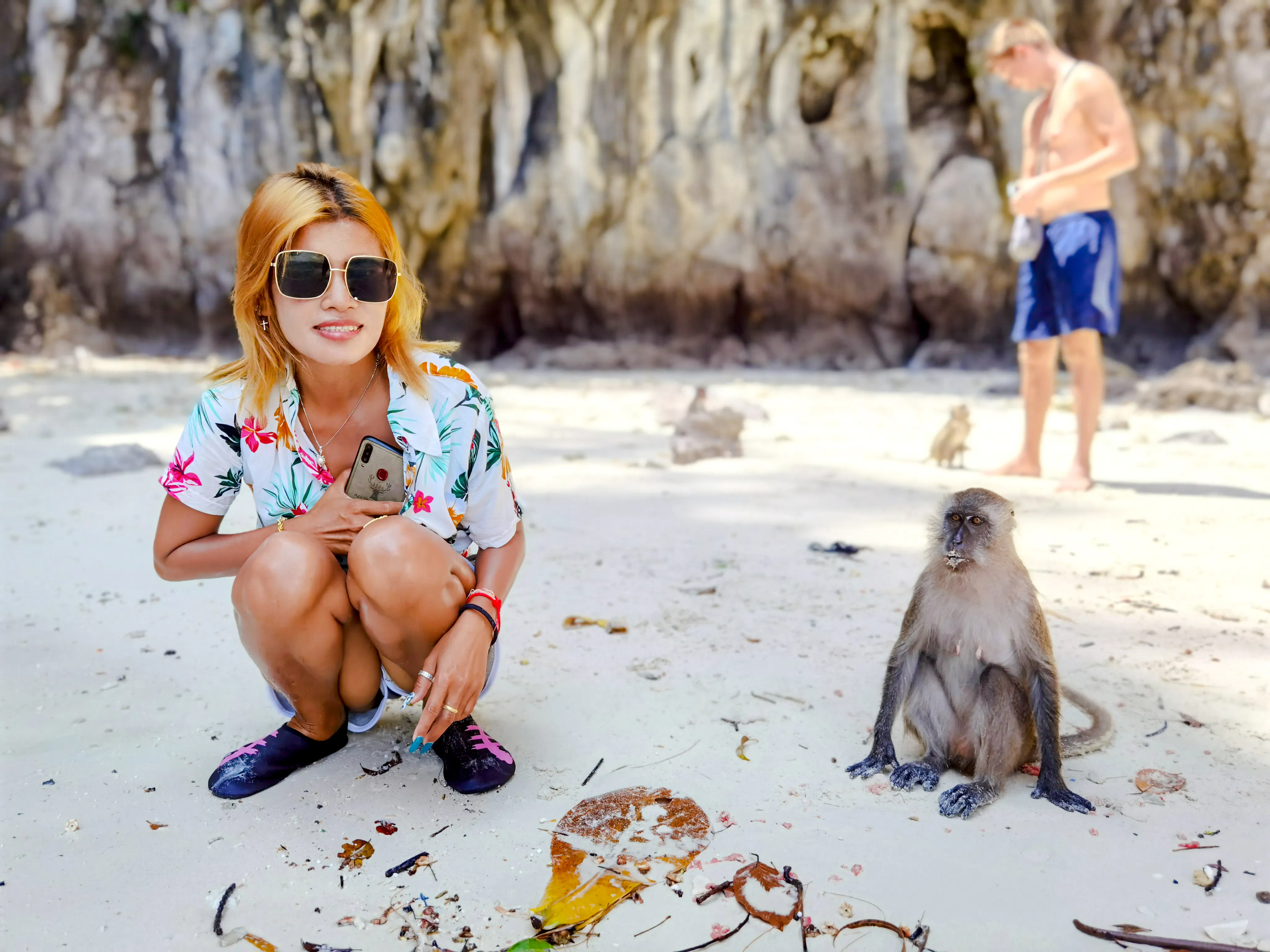 From Phuket: Phi Phi Islands Day Trip with Private Longtail Boat Tour