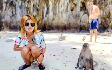 From Phuket: Phi Phi Islands Day Trip with Private Longtail Boat Tour