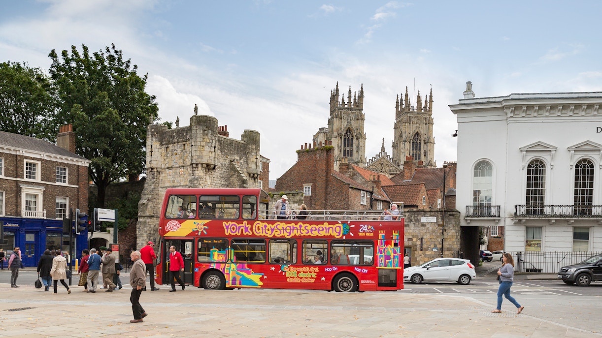 Ônibus hop-on hop-off em York