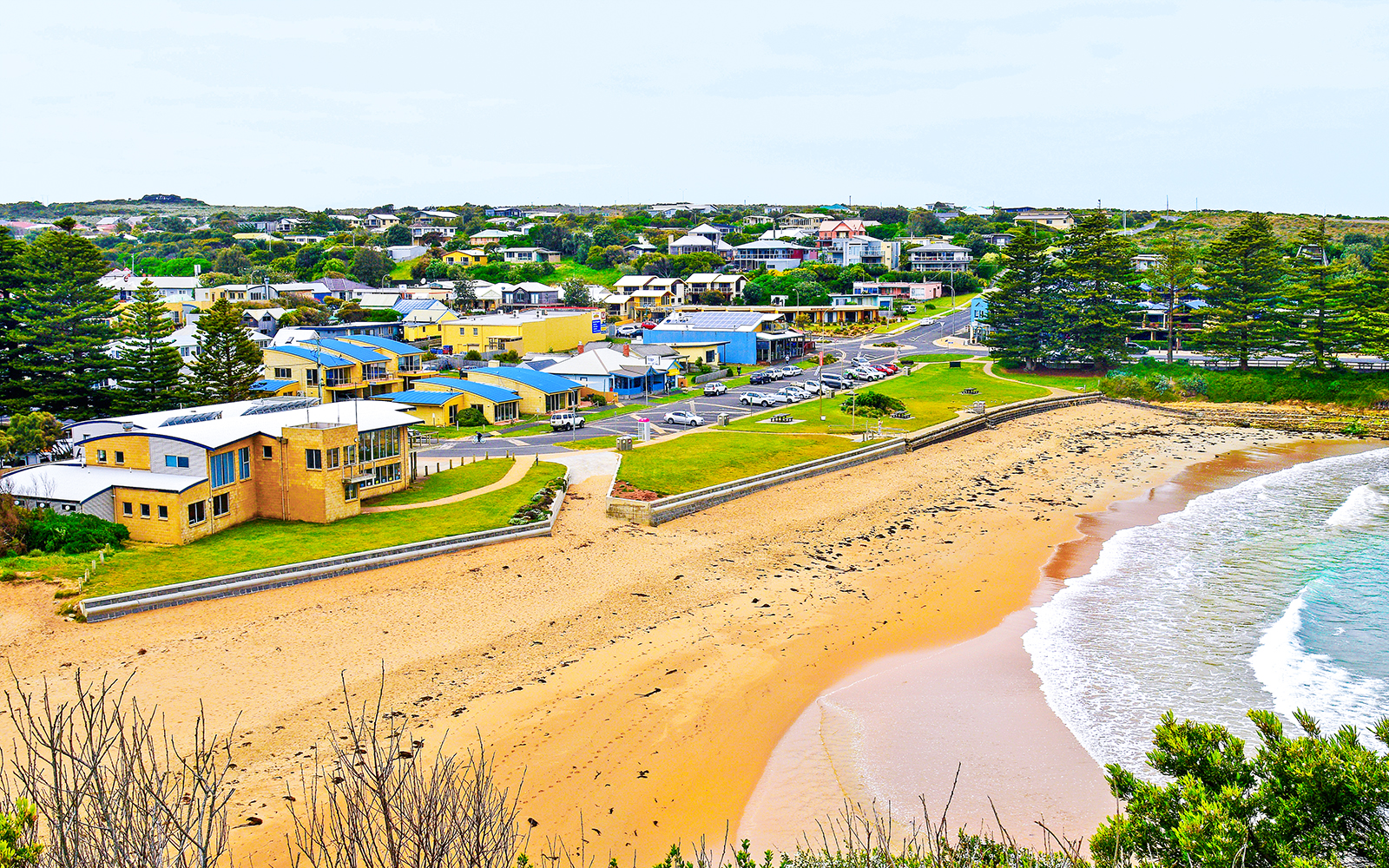 Port Campbell beach along Great Ocean Road with rocky cliffs and ocean waves.
