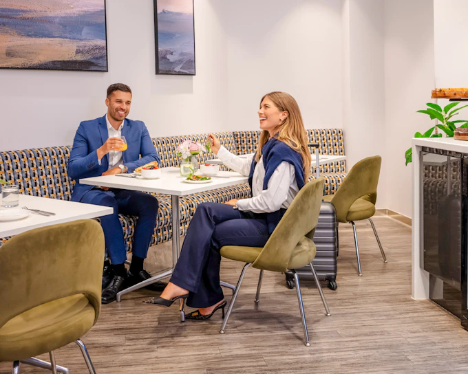 London Heathrow Airport: Plaza Premium Lounge at Terminal 3