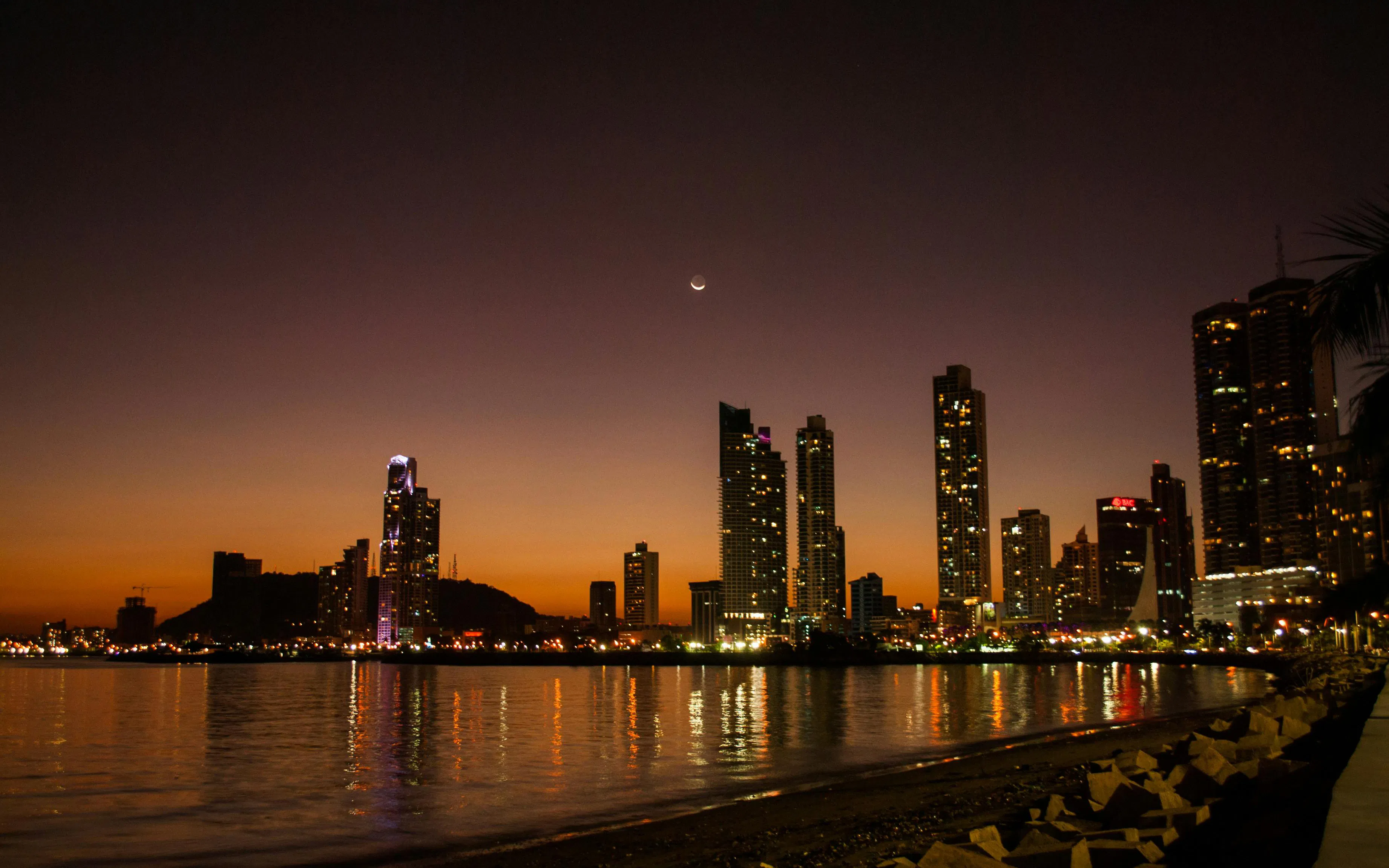 Panama City Night Tour with Hotel Transfers: Amador Causeway & Casco Viejo Image 3