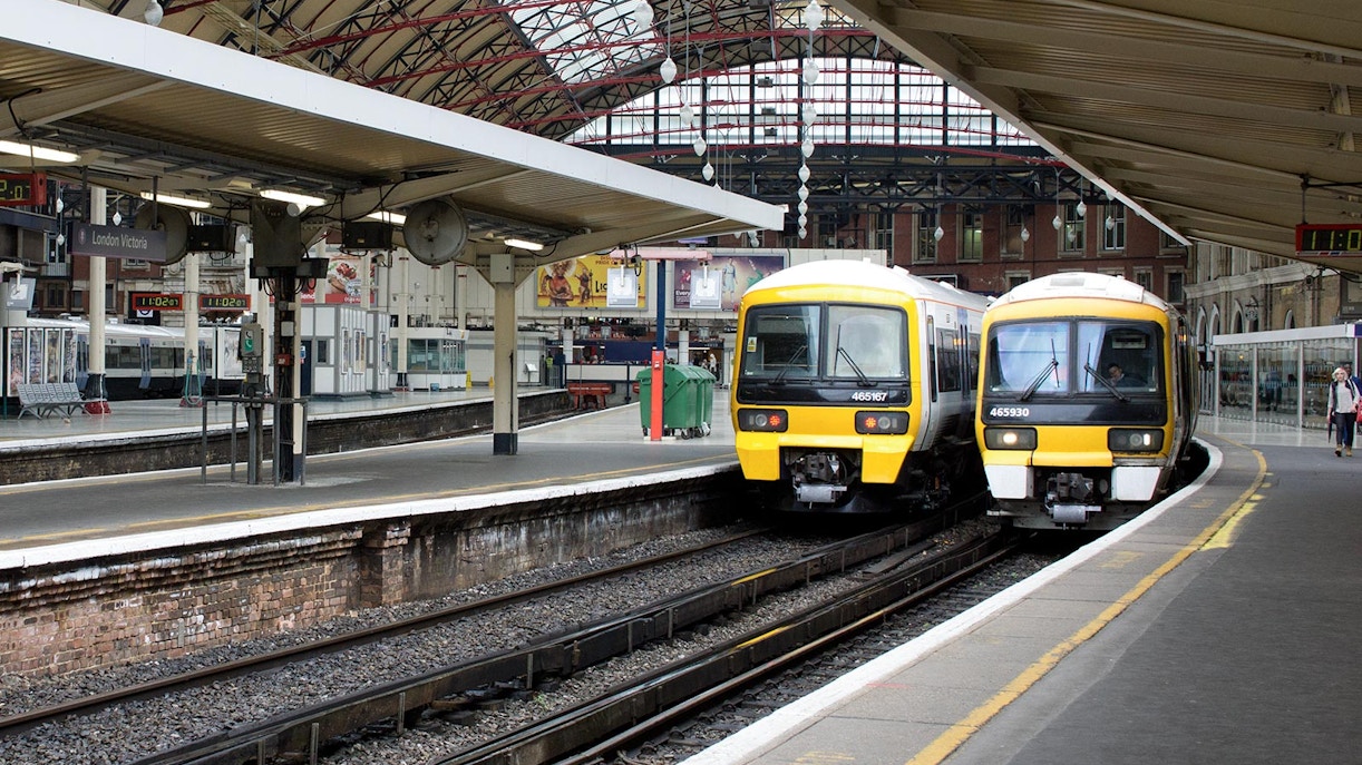 SEA Life London Aquarium From London Victoria