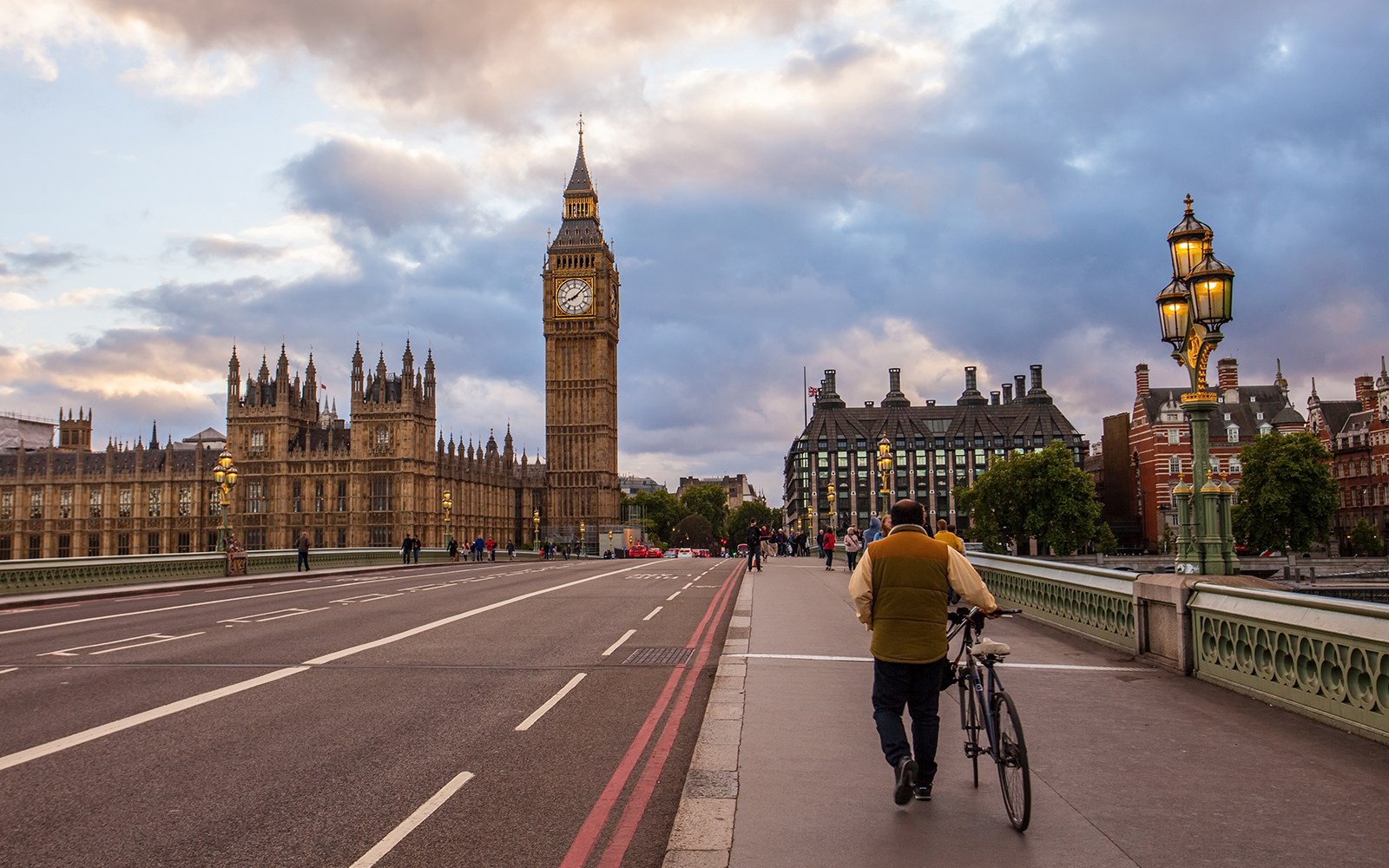 Etihad Stadium | Location, Directions & More