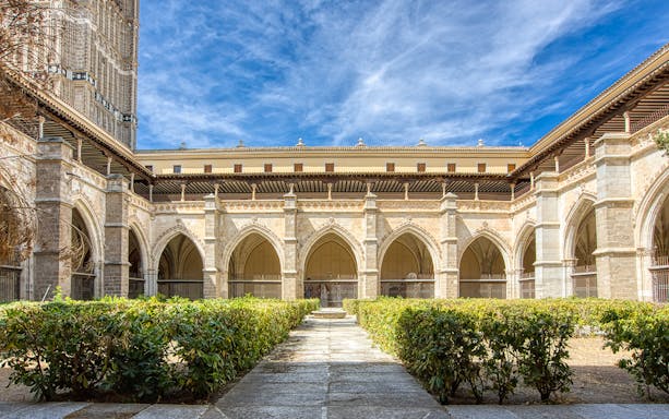 Toledo Cathedral courtyard