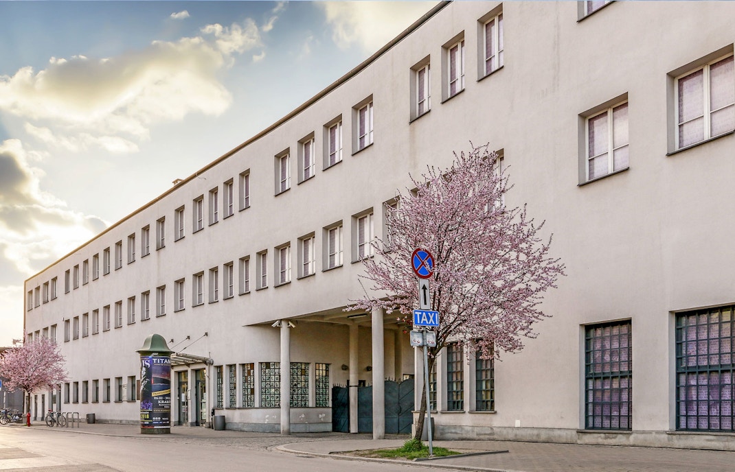 oskar schindler enamel factory