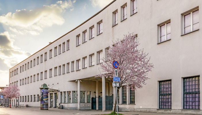 oskar schindler enamel factory