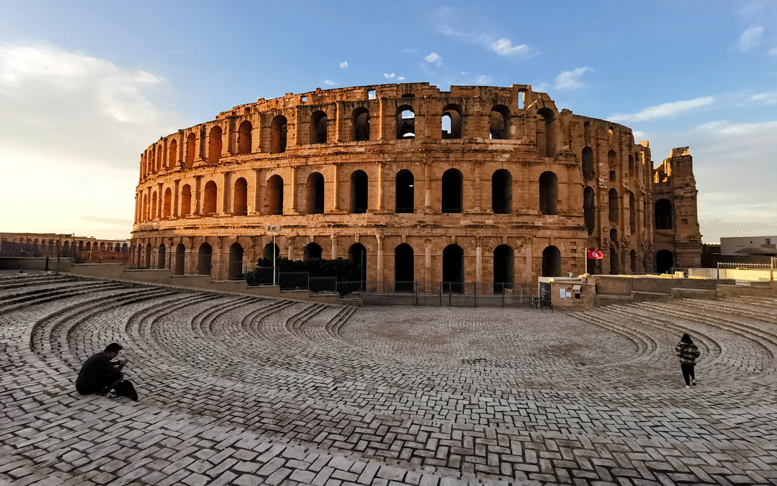 El Jem Amphitheatre and Museum Guided Tour with Transfers (Product 53147)