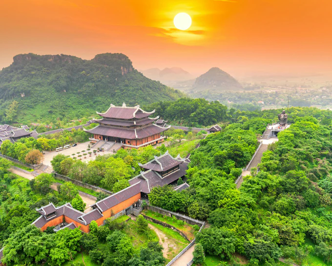 Ninh Binh Tour 2: Trang An - Bai Dinh - Hang Mua