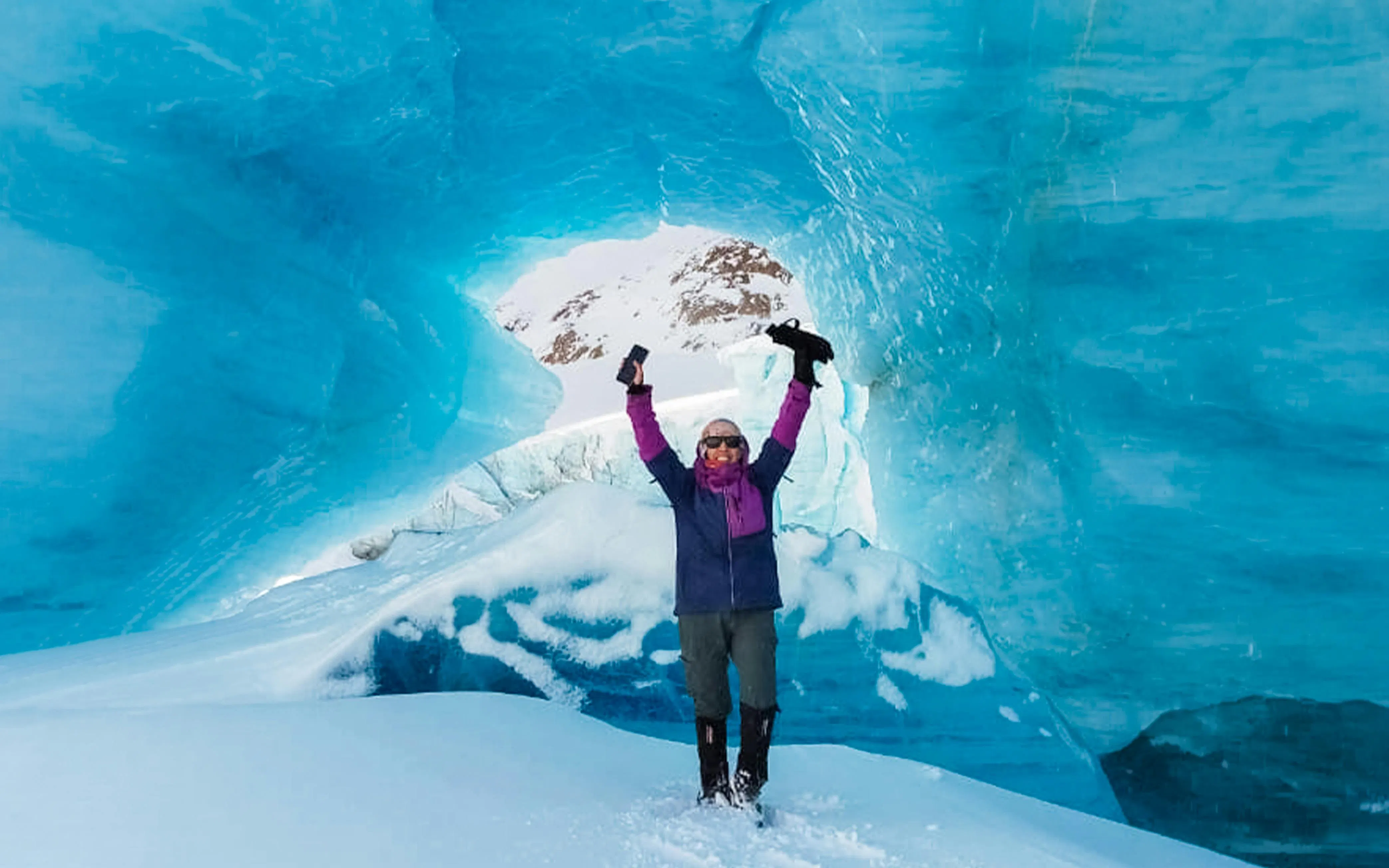 From Ushuaia: Ojo del Albino Glacier Trekking