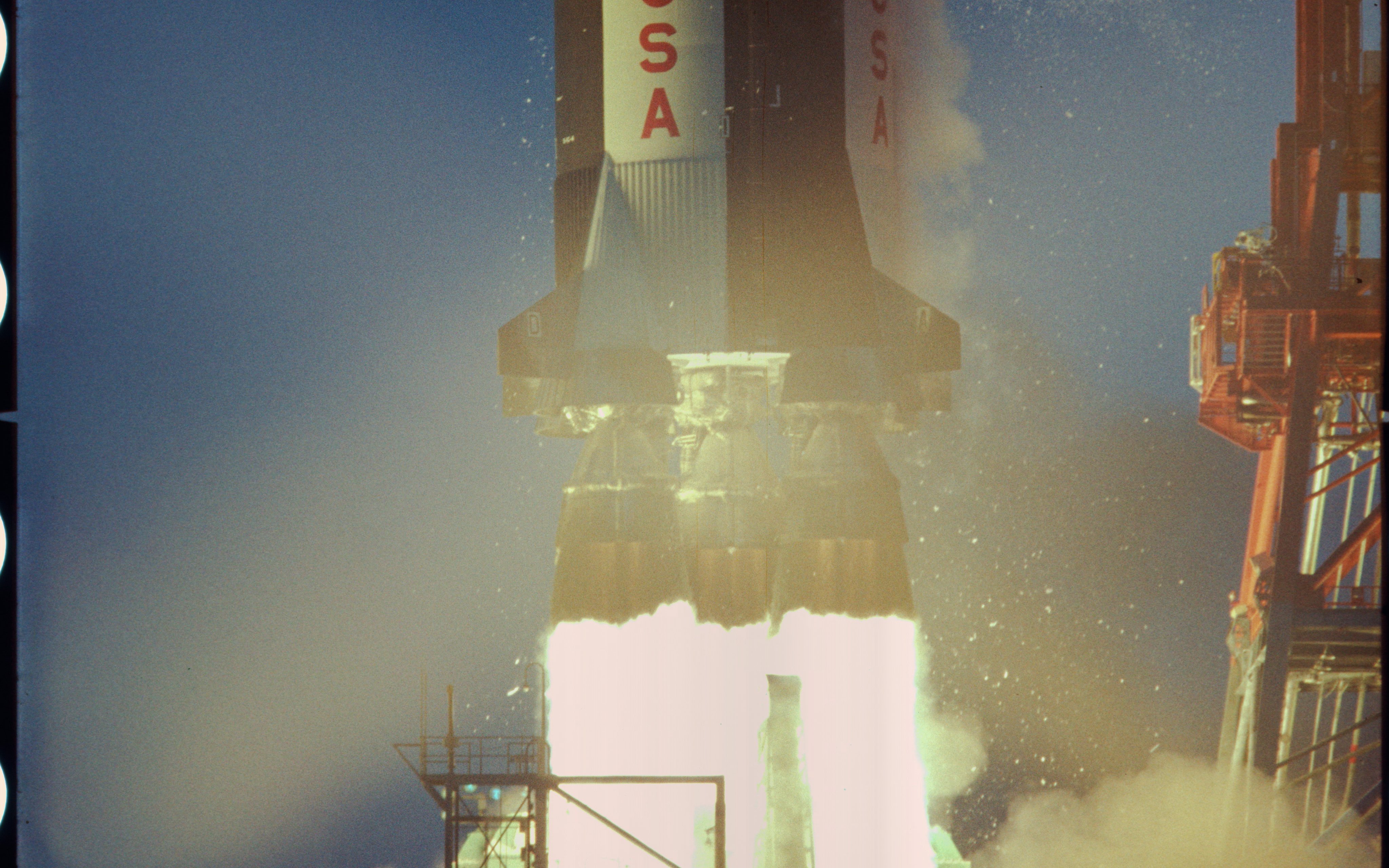 Rocket launch at Fabrique des Lumières for The Moonwalkers 360° experience narrated by Tom Hanks.