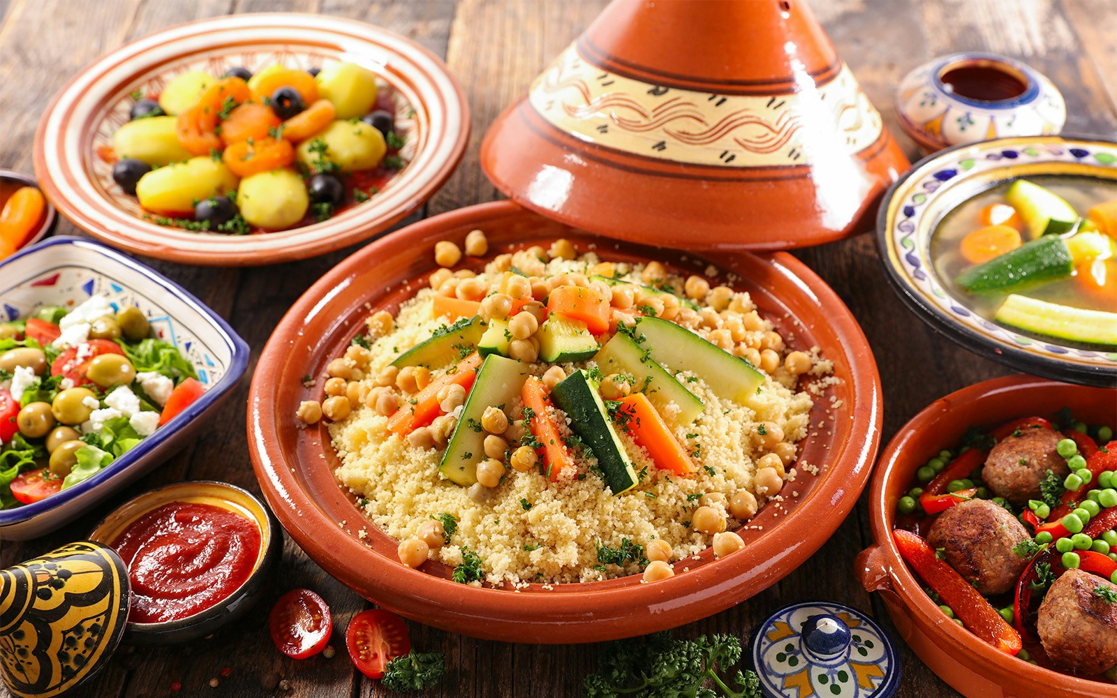 Moroccan couscous with vegetables and chickpeas on a Tangier day trip from Málaga.