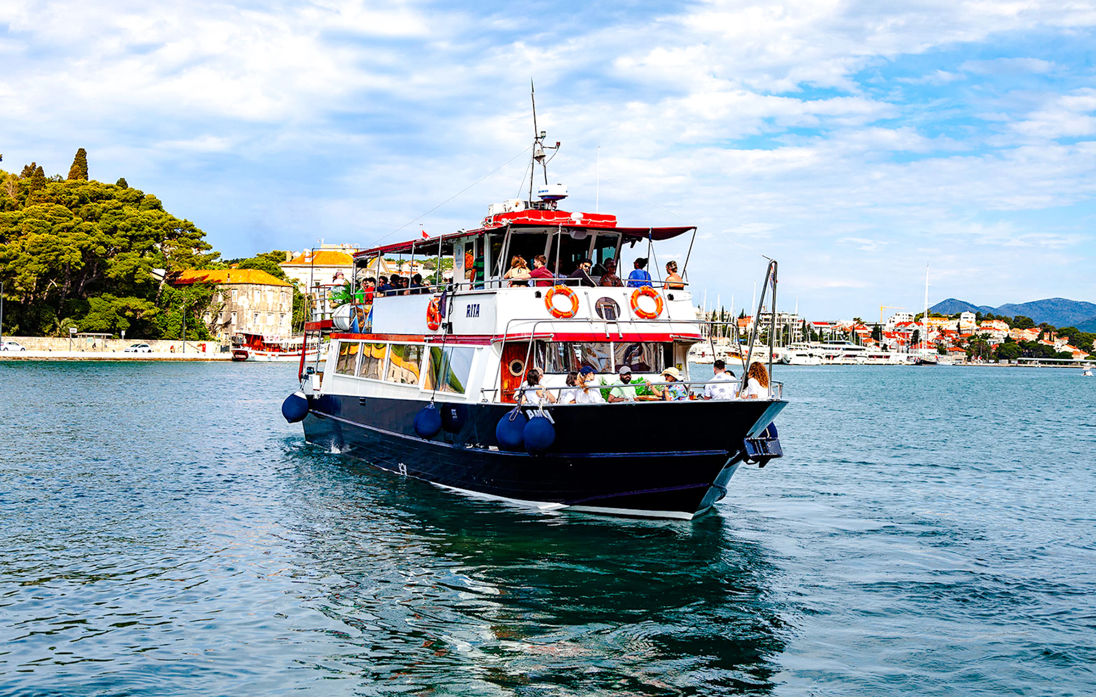Cruise boat on Elaphite Island tour departing from Dubrovnik.