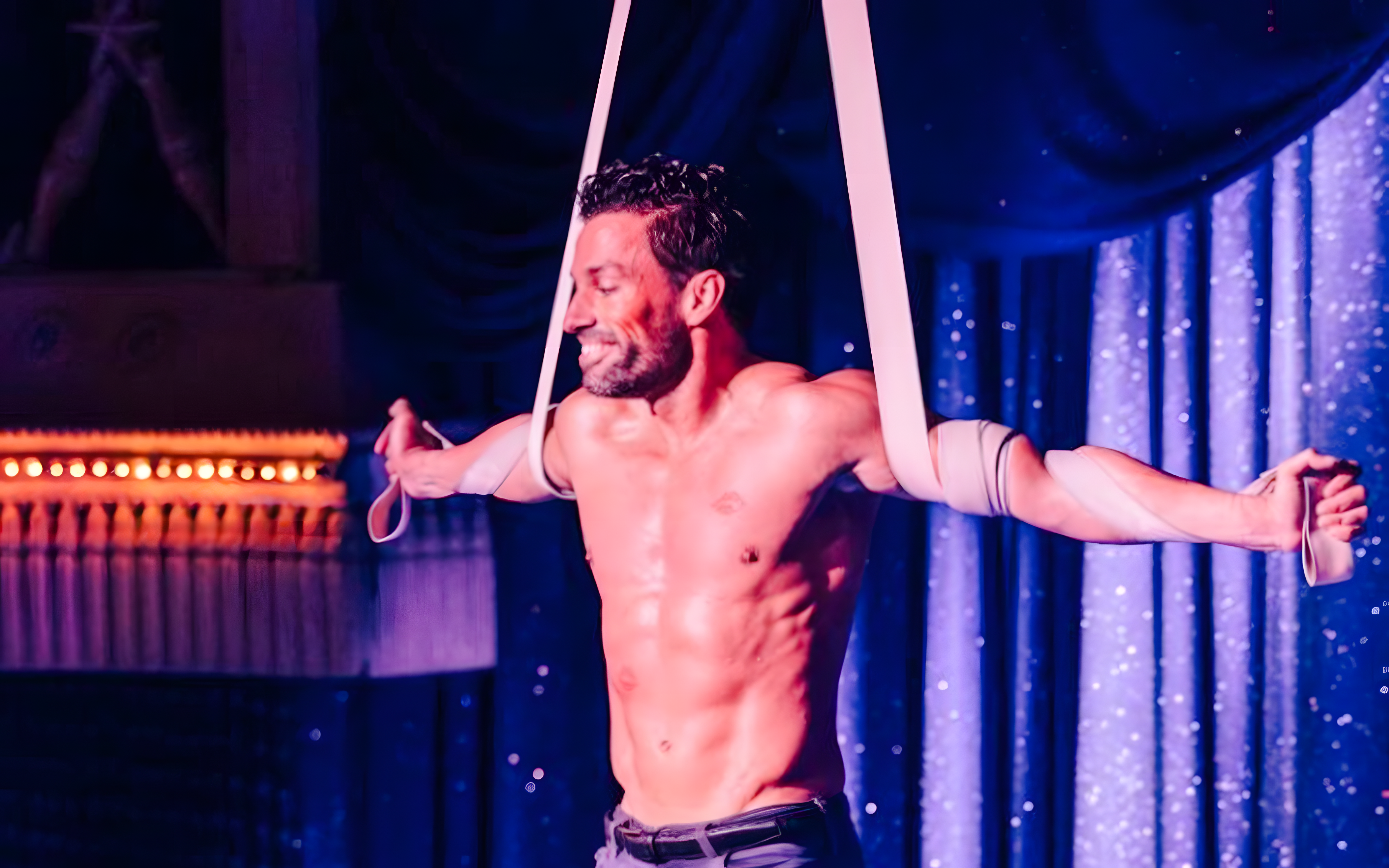 Nouvelle Eve performer in Paris, France