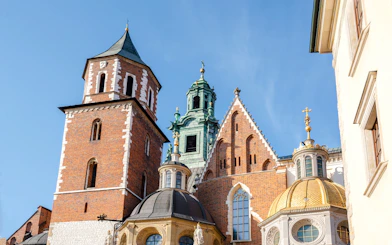 Krakow: Wawel Cathedral Small-Group Guided Tour with Entry