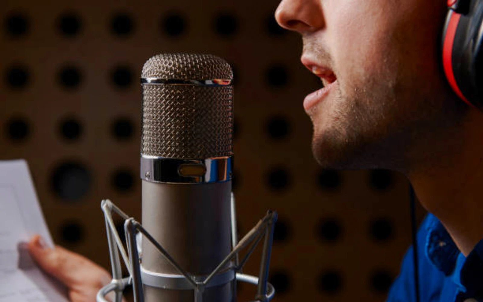 Dubai Vocal Recording Studio Experience Image 7