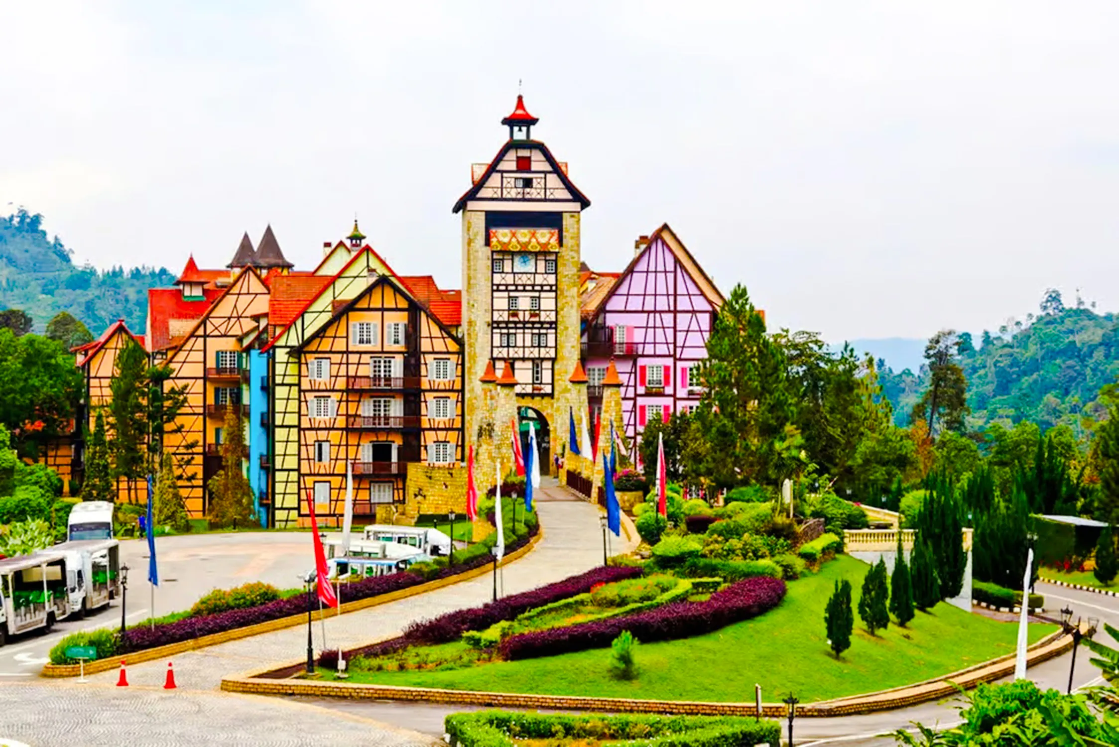 from kuala lumpur: bukit tinggi french village and genting highlands day trip with awana skyway cable car-11