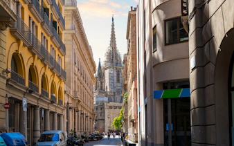 Walking tour in El Born, Barcelona, with view of the Cathedral of Barcelona.
